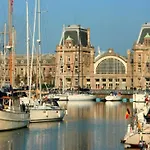 Stylish With Terrace In Lejlighed Bredene