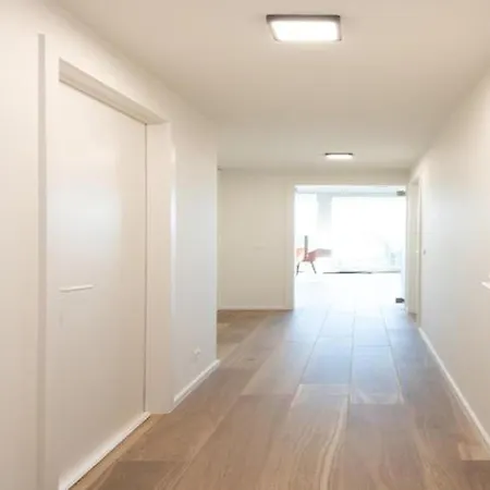 Stylish With Terrace In Bredene Апартаменти *