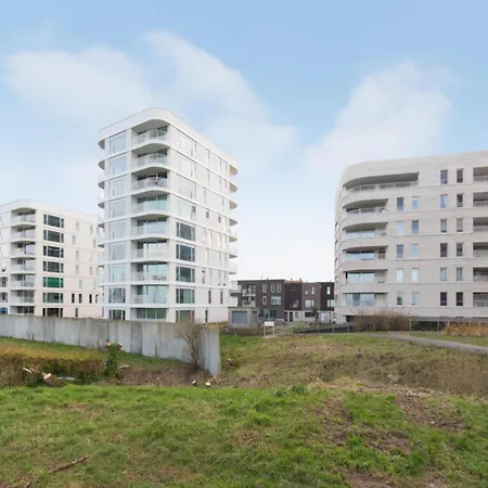 Stylish With Terrace In Bredene Апартаменты