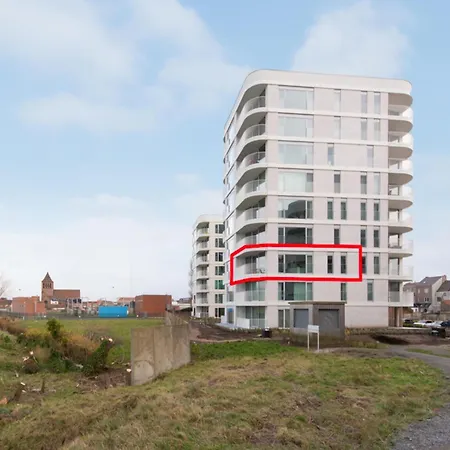 Stylish With Terrace In Bredene Апартаменты *