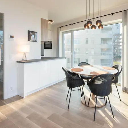 Апартаменти Stylish With Terrace In Bredene *