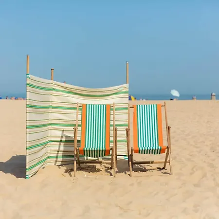 Stylish With Terrace In Bredene Апартаменти *