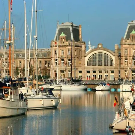 Stylish With Terrace In Bredene Апартаменти Остенде