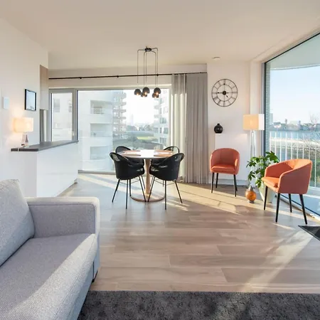 Stylish With Terrace In Bredene *