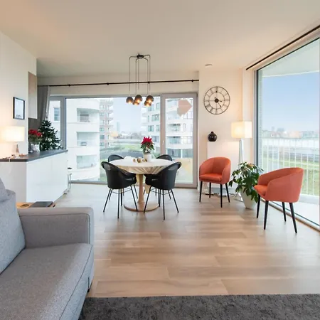 Stylish With Terrace In Bredene Апартаменты