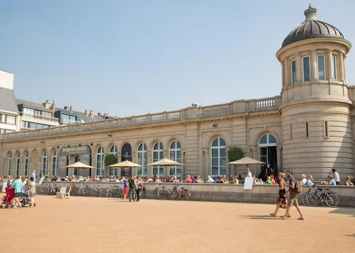 Stylish With Terrace In Appartement Bredene