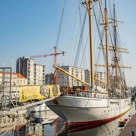 Stylish With Terrace In Bredene *